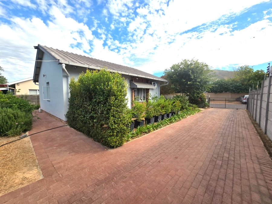 2 Bedroom Property for Sale in Paarl North Western Cape